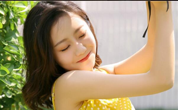 丝瓜草莓榴莲向日葵秋葵ios：可以在线看无限福利大片的观影神器