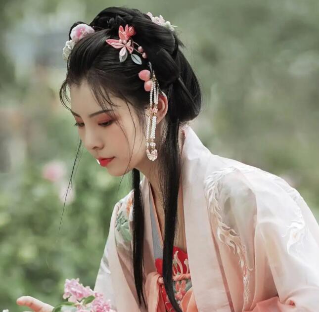 国产精品久久久久久久久免费：年轻人必备的手机播放软件